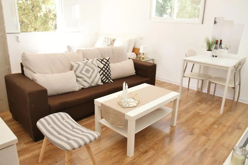 Holiday Studio Apartment Near The Baha ' I Gardens Haifa